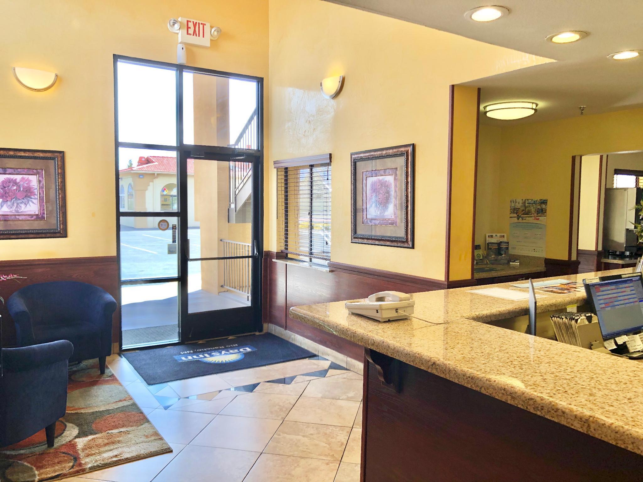 Days Inn By Wyndham Rio Rancho Bagian luar foto