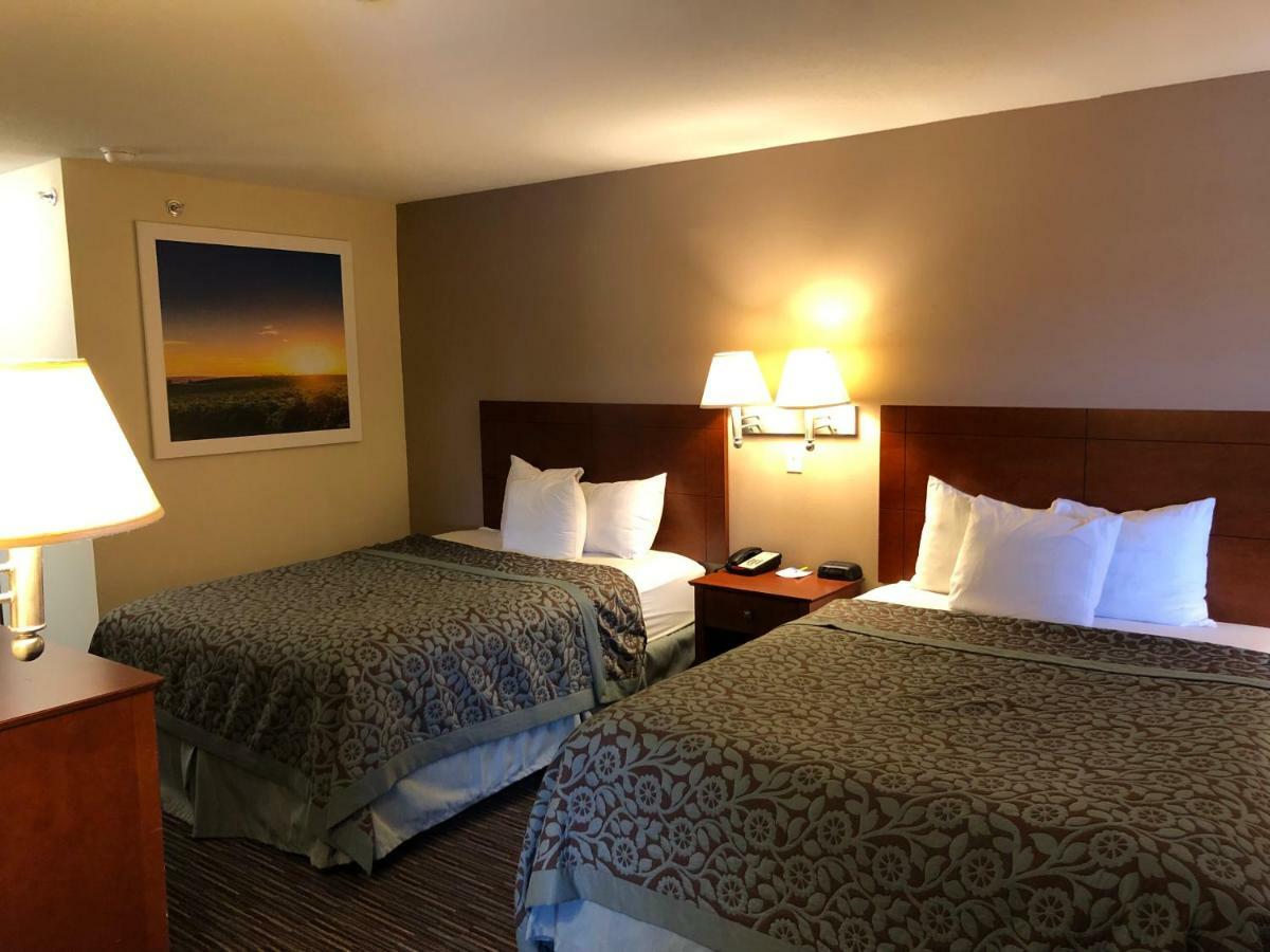 Days Inn By Wyndham Rio Rancho Bagian luar foto